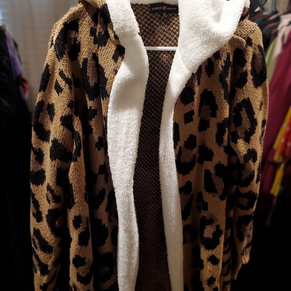 Almost famous Animal print cardigan